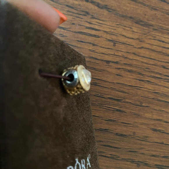 Essence LOVE Charm - Picture 2 of 5